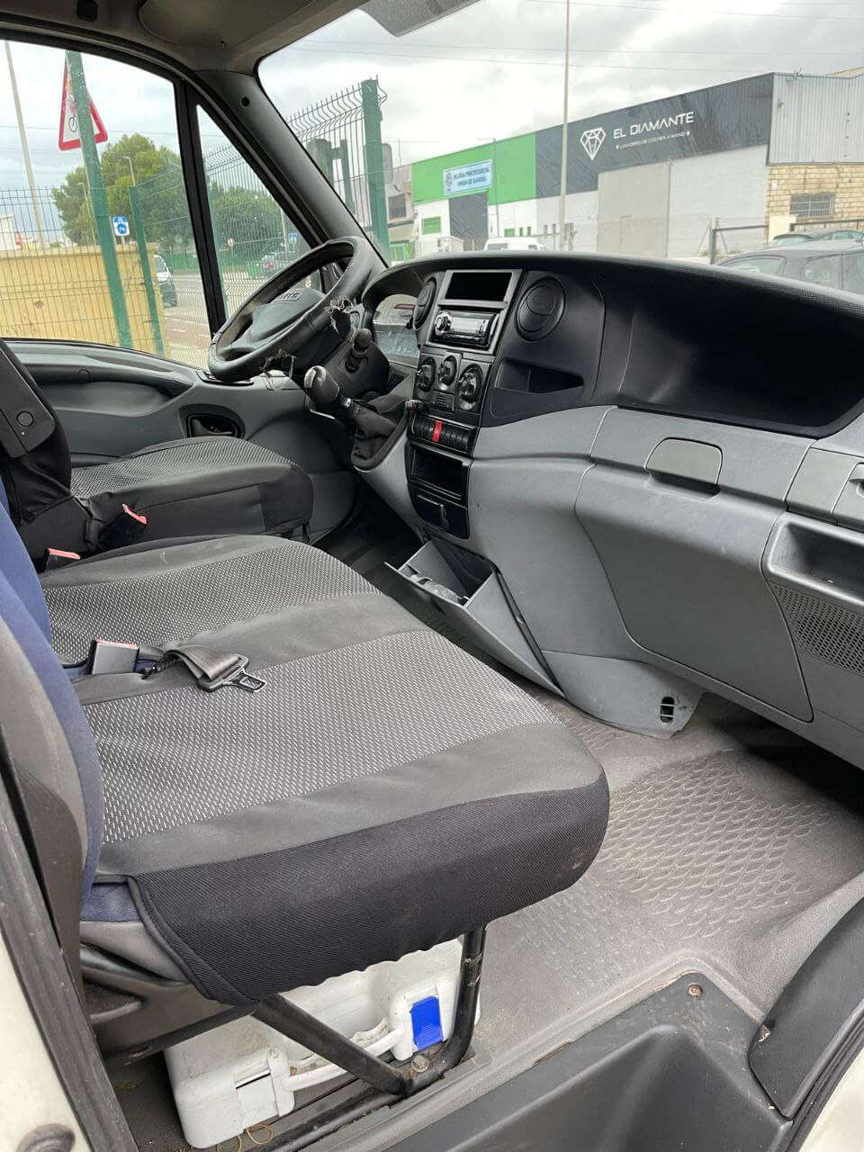 Furgón Iveco Daily 3300 TA 3plz 2.286cc 116cv 2007