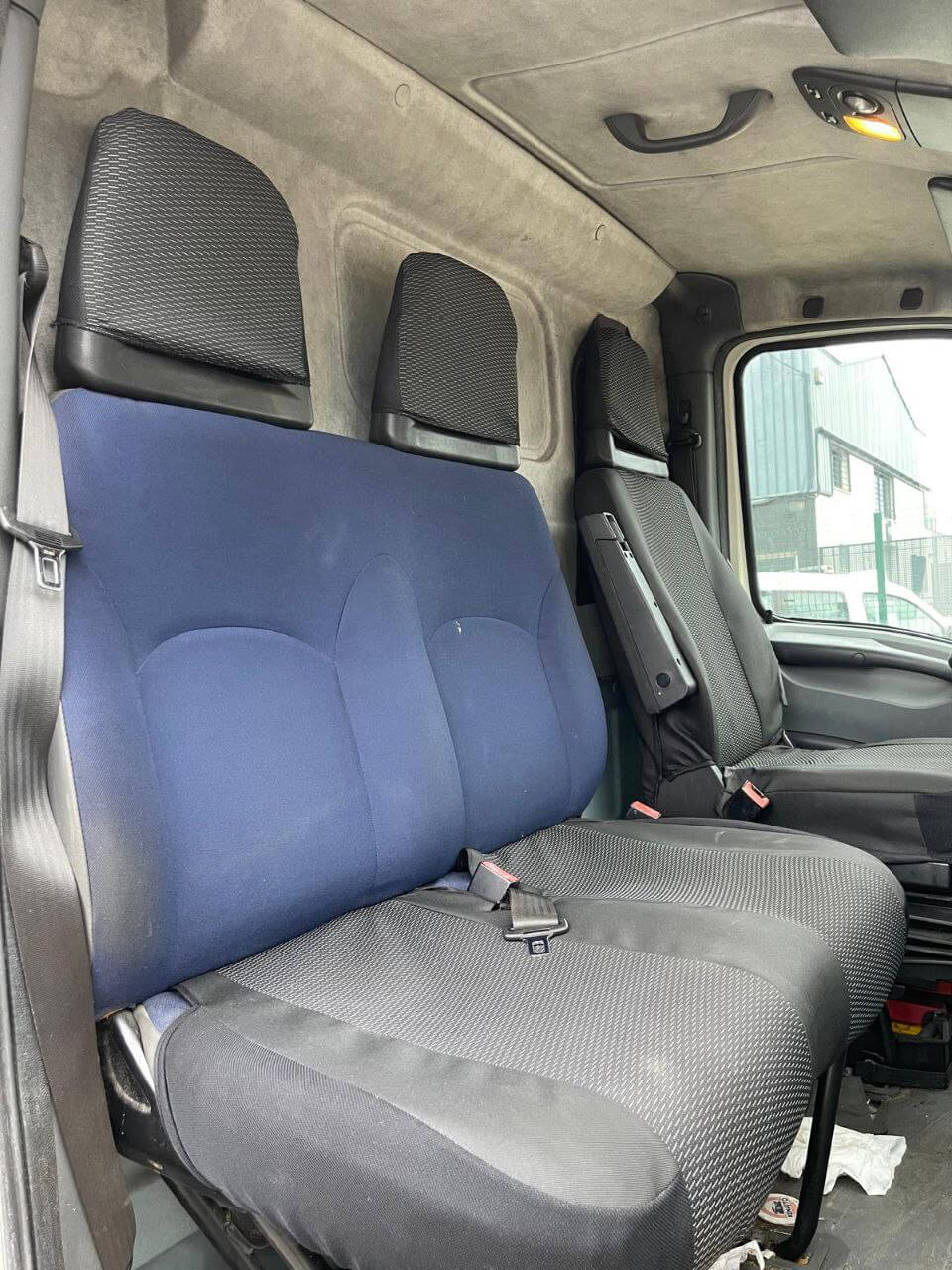 Furgón Iveco Daily 3300 TA 3plz 2.286cc 116cv 2007