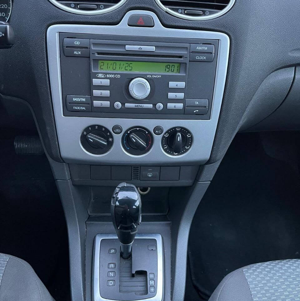 Ford Focus 1.6 gasolina automatico 100cv 2006