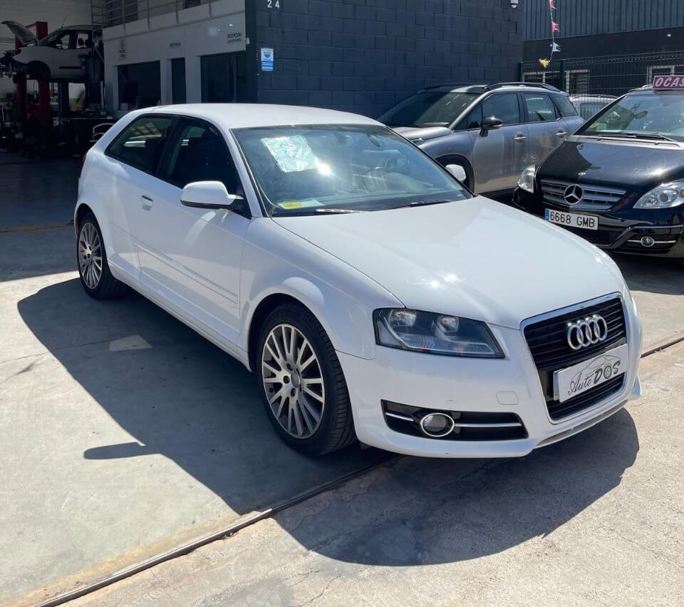 Audi A3 1.6 TDI Ambiente 3p 105cv 2011