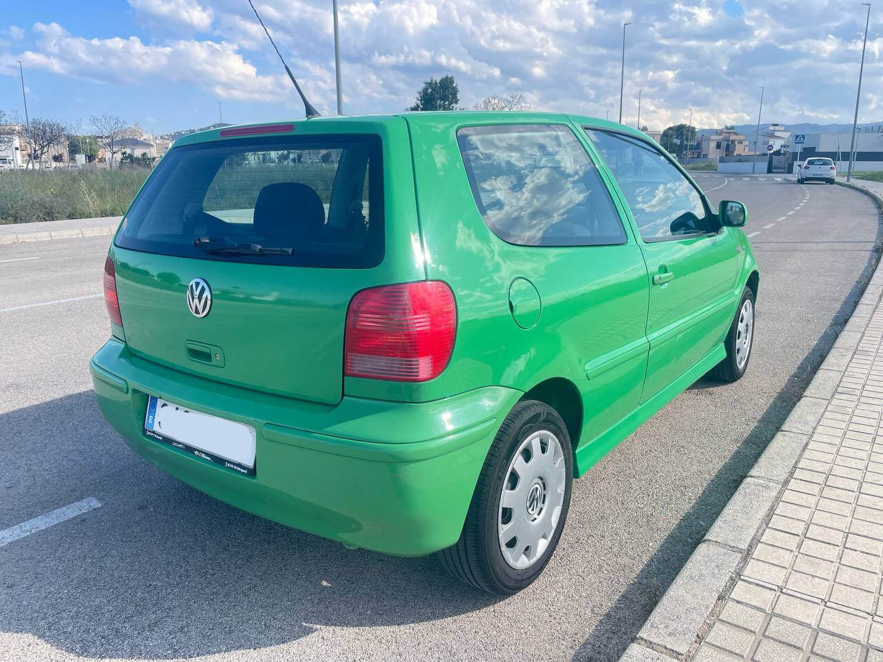 Volkswagen polo 1.0i gasolina 50cv 2001